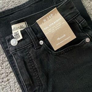 The petite 90’s straight jeans